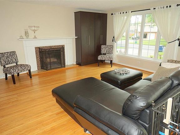 4th image of 71 Ava Ln