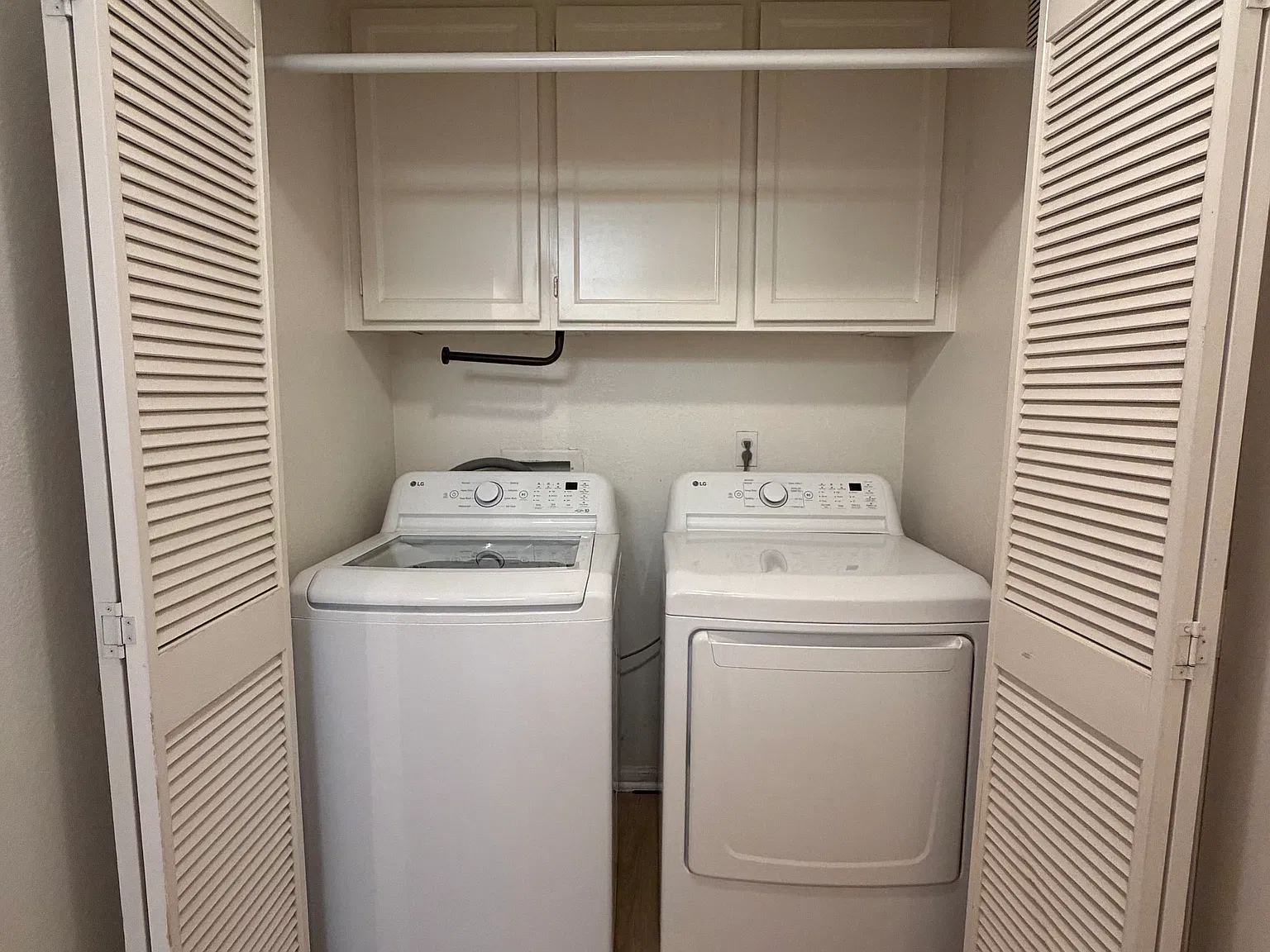 4 bed, 2.5 bath, 1468 sqft, $3,950 — Photo 4