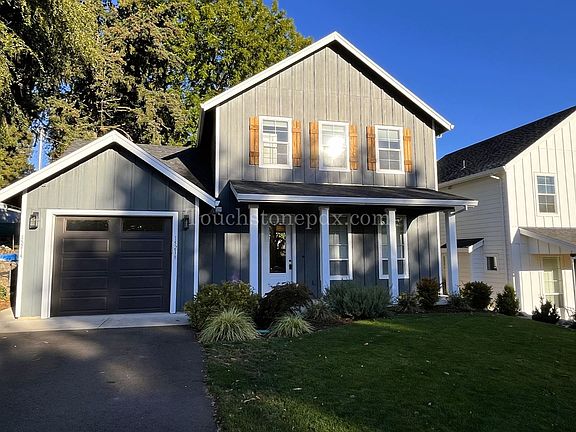 3rd image of 15218 SE Lee Ave #0