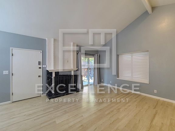 4th image of 2381 Northgrove Ln #1