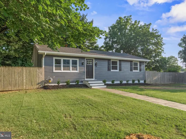 58 E Academy St, Clayton, NJ 08312