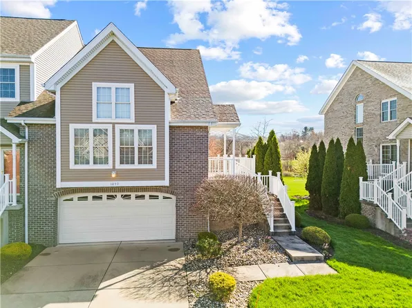 1059 Waterford Ct E, Canonsburg, PA 15317