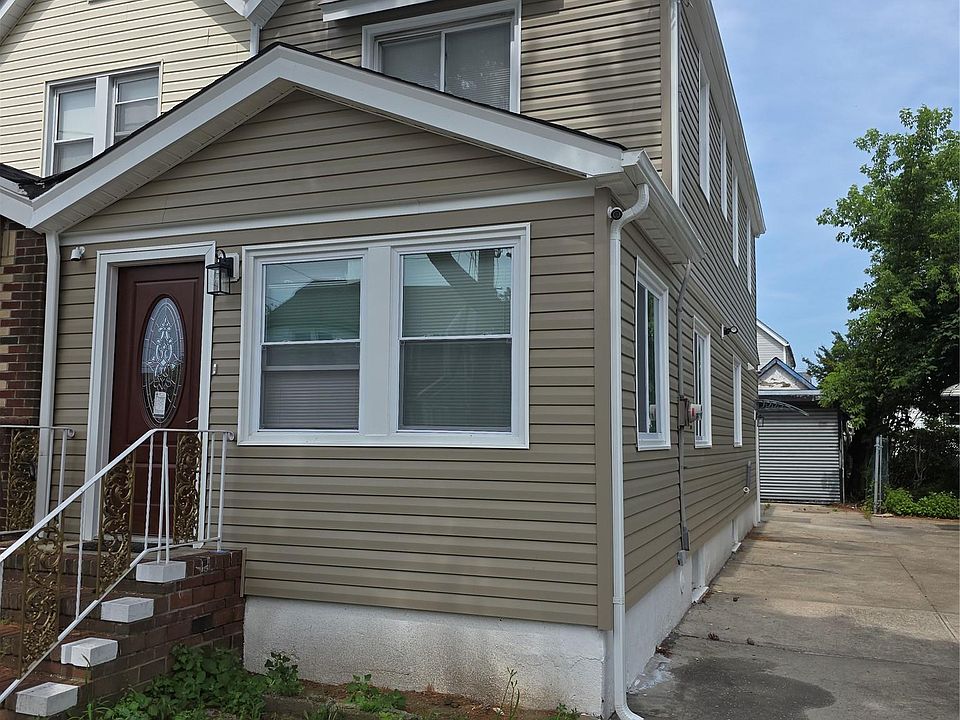 1st image of 11807 202nd Street