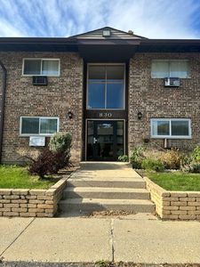 830 E Old Willow Rd #8-107, Prospect Heights, IL, 60070