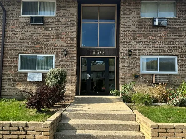 830 E Old Willow Rd #8-107, Prospect Heights, IL 60070