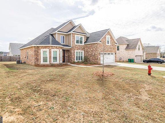 3rd image of 613 Jeffery Thomas Dr