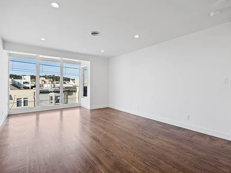 270 26th Ave #9 — Photo 8