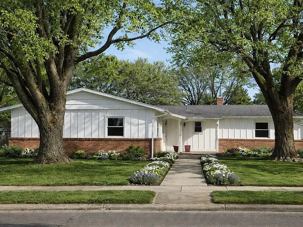 8 Murray Dr, South Charleston, OH 45368