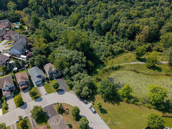 2nd image of 1233 Crosscreek Cres