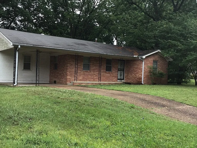1124 Hatchie Ave — Photo 1