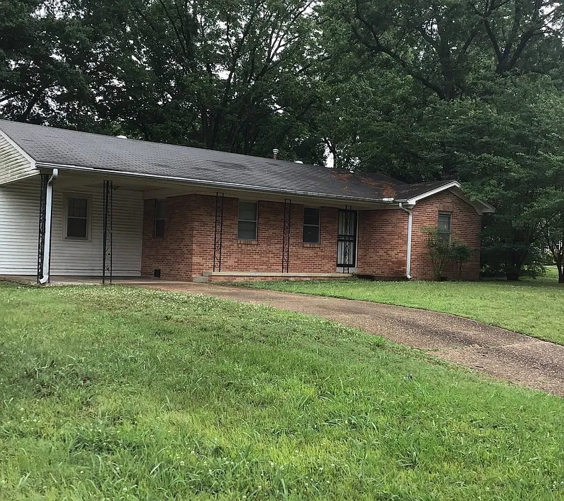 1124 Hatchie Ave