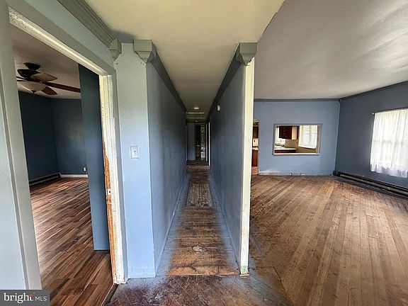 3rd image of 320 Telcott St