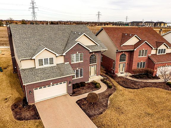 4th image of 18127 Buckingham Dr
