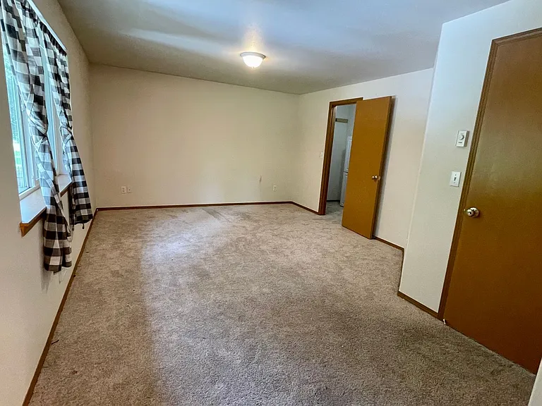 17535 Clear Lake Blvd SE — Photo 29