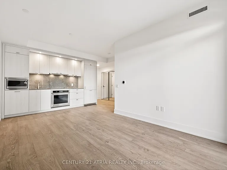 858 Dupont St #532 — Photo 1