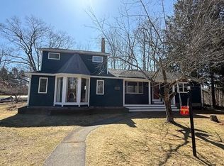 317 Cranberry Meadow Rd, Berwick, ME 03901