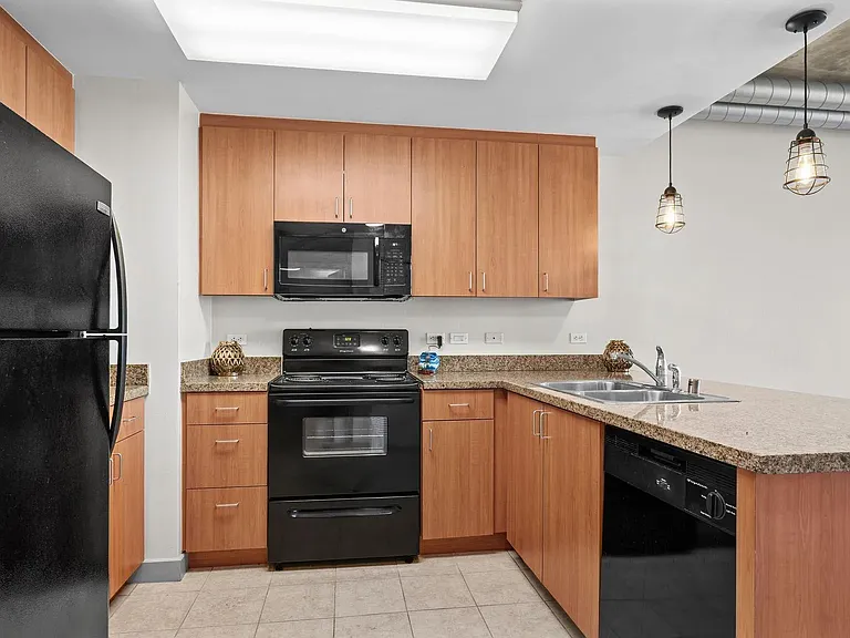 1080 Park Blvd #710 — Photo 2