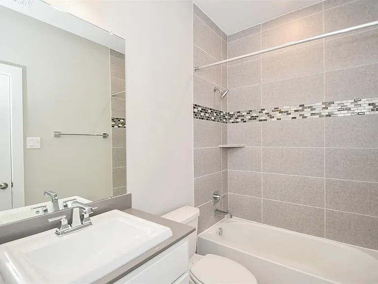 10334 Fountain Shore Dr — Photo 38