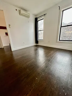 Rented by Nooklyn NYC LLC | media 31