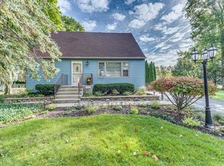 443 Sunnyside Ave, Itasca, IL 60143