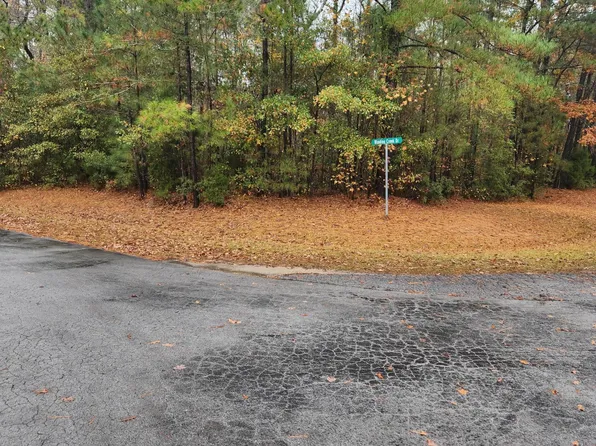 1 Winding Creek Drive, Oriental, NC 28571