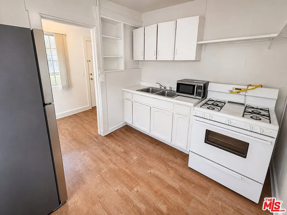 Studio, 1.0 bath, 500 sqft, $1,675 — Photo 4