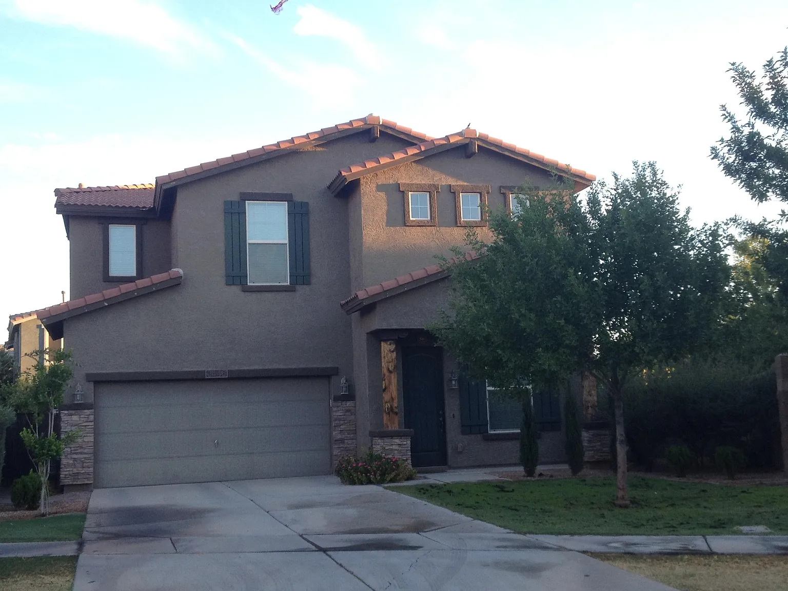 4 bed, 3.0 bath, 2368 sqft, $2,499 — Photo 4