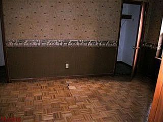 4th image of 547 Wall St