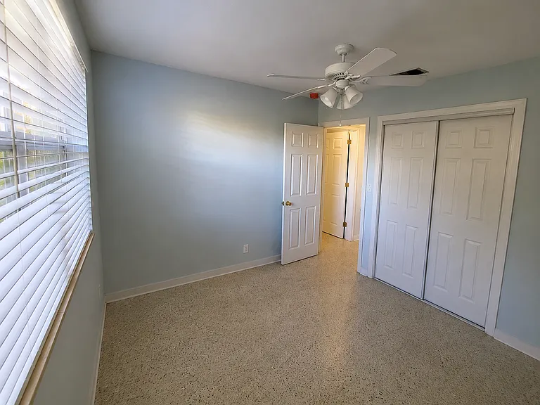 1145 Cordova Ave — Photo 12