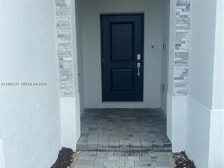 28857 SW 163rd Ct — Photo 2
