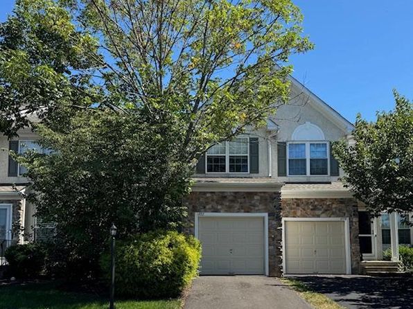 1480 Sweetbriar Dr