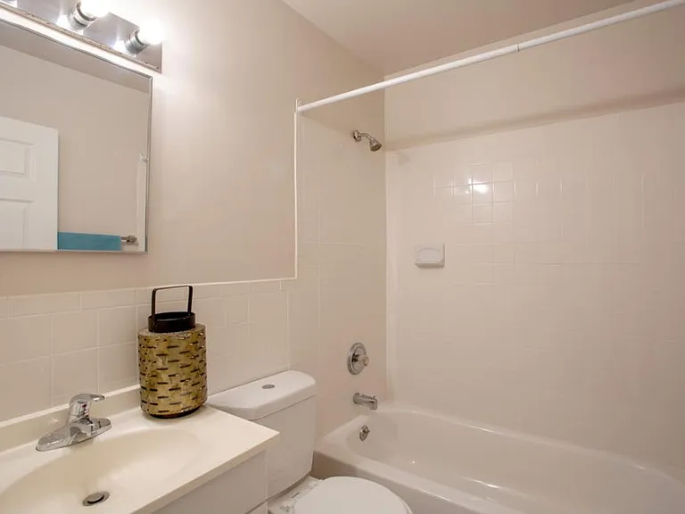 134 W Ridgewood Ave — Photo 8