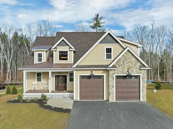 44 Lady Walsingham Way, Laconia, NH 03246