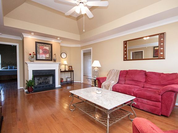 2nd image of 108 Clovercrest Dr