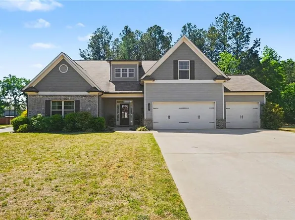 307 Fern Ct, Hoschton, GA 30548
