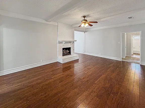 3rd image of 1853 El Paso St