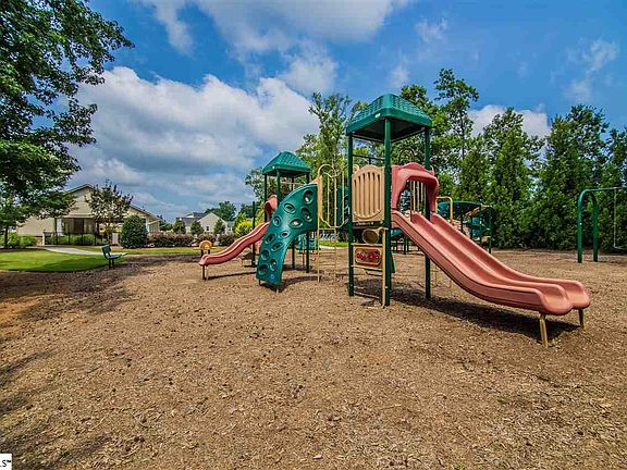 4th image of 703 Camberwell Dr Lot 385