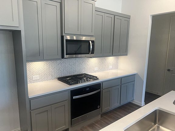 2nd image of 4512 Howard St