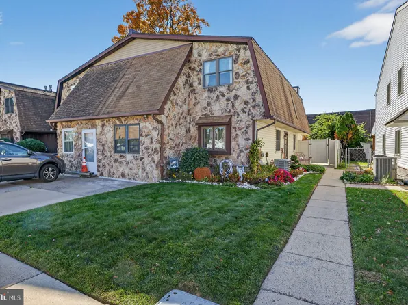 1112 Selmer Rd, Philadelphia, PA 19116