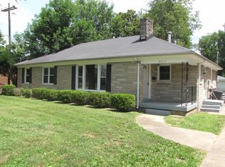 2613 Browns Ln, Saint Regis Park, KY 40220