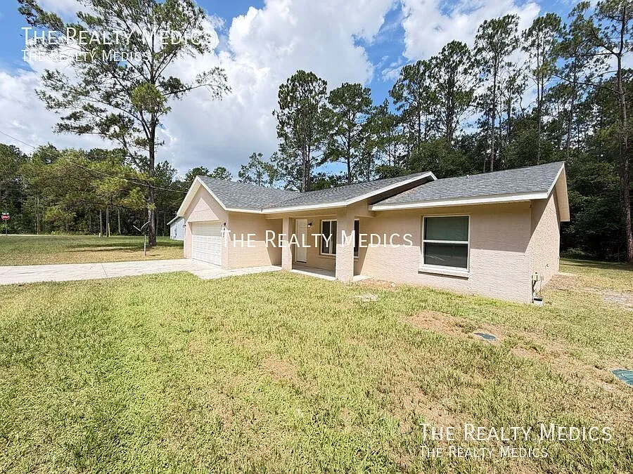 Beautiful 3 Bedroom, 2 Bathroom Home in Ocklawaha!! Ready to move in! — Photo 3