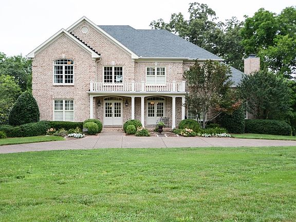 2nd image of 2168 Albany Dr