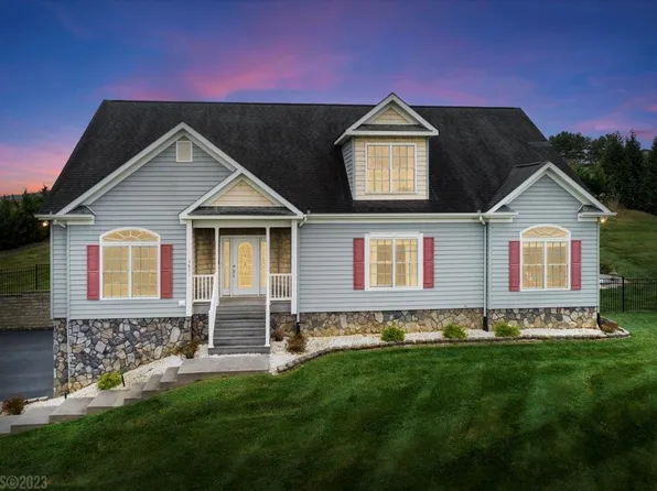 3871 Stanley Rd, Christiansburg, VA 24073