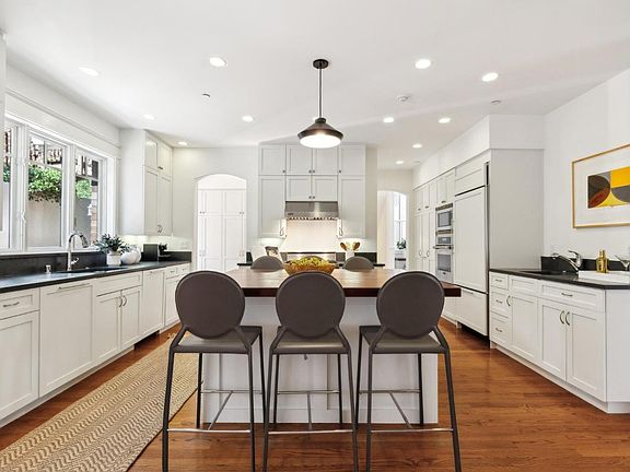 4th image of 32 Elm Avenue