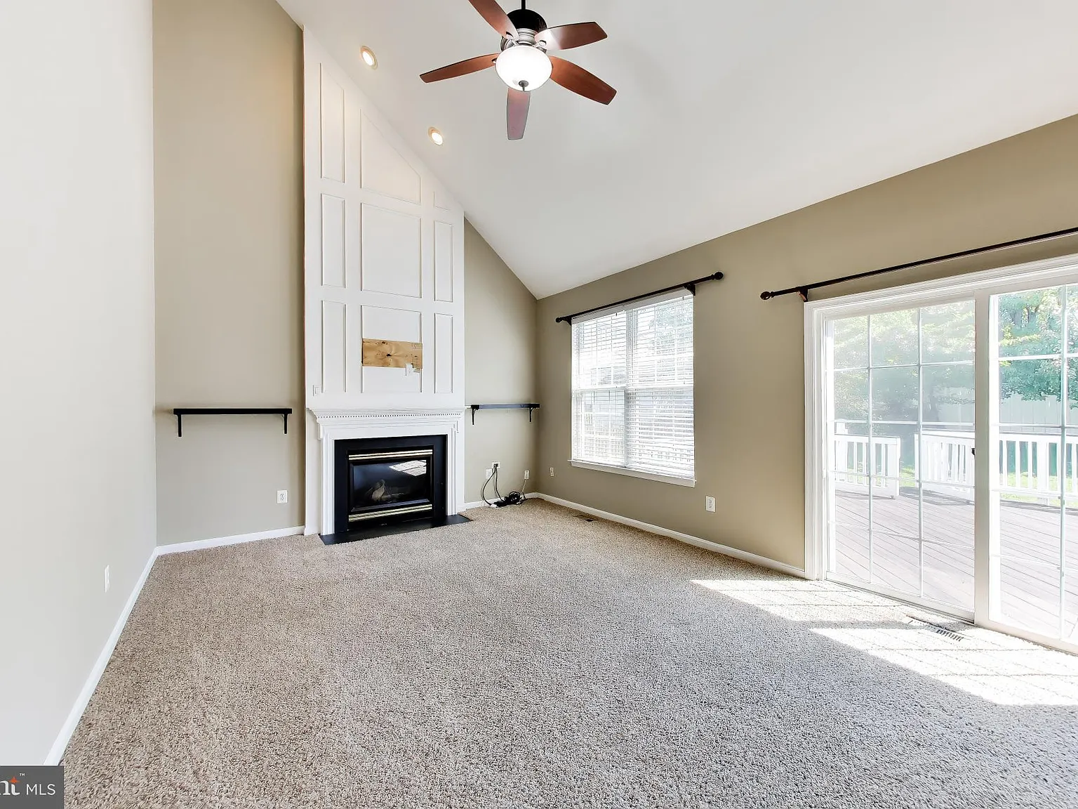 5 bed, 3.5 bath, 3244 sqft, $3,500 — Photo 4