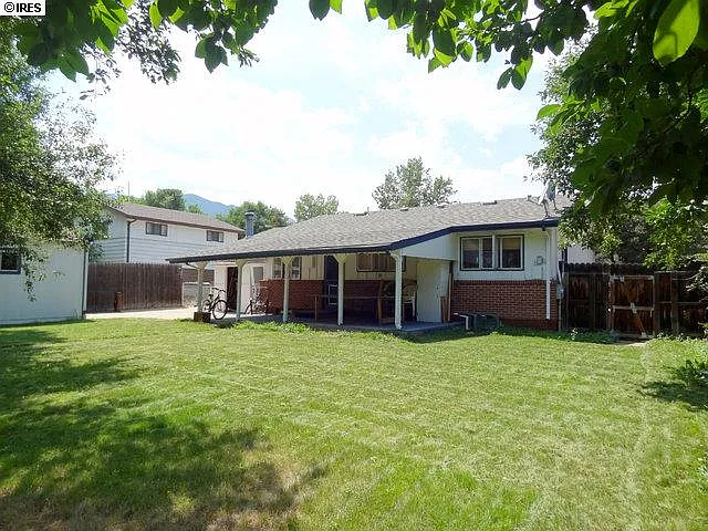6 bed, 2103 sqft, $800 — Photo 2