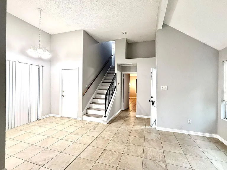 18586 N Lyford Dr — Photo 11