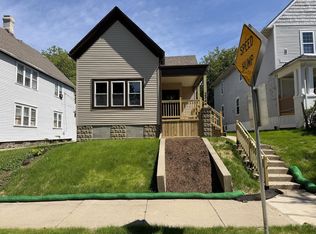 2344 N Dr William Finlayson STREET, Milwaukee, WI 53212