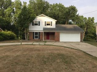 8393 Rickett Rd, Brighton, MI 48116