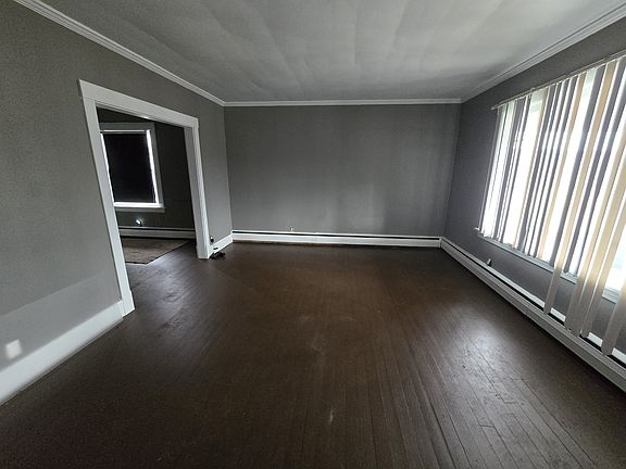 4th image of 725 Heslep Ave